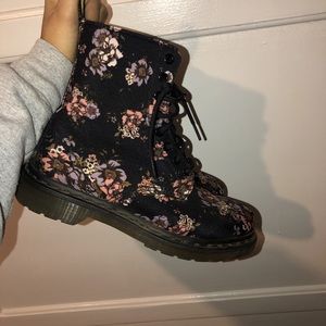 Floral dr.martens.Price is negotiable